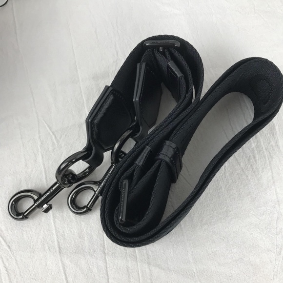 Marc Jacobs Black Crossbody Bag with Logo Accent - Picture 11 of 11